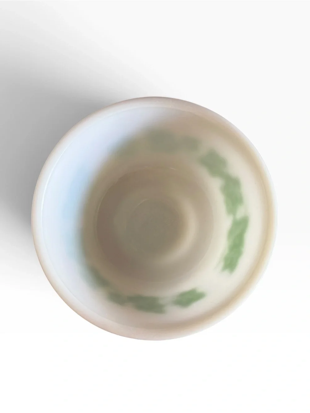 Hazel Atlas Vintage Green Ivy Leaves Milk Glass Nesting Bowls One 5” One 7” EC